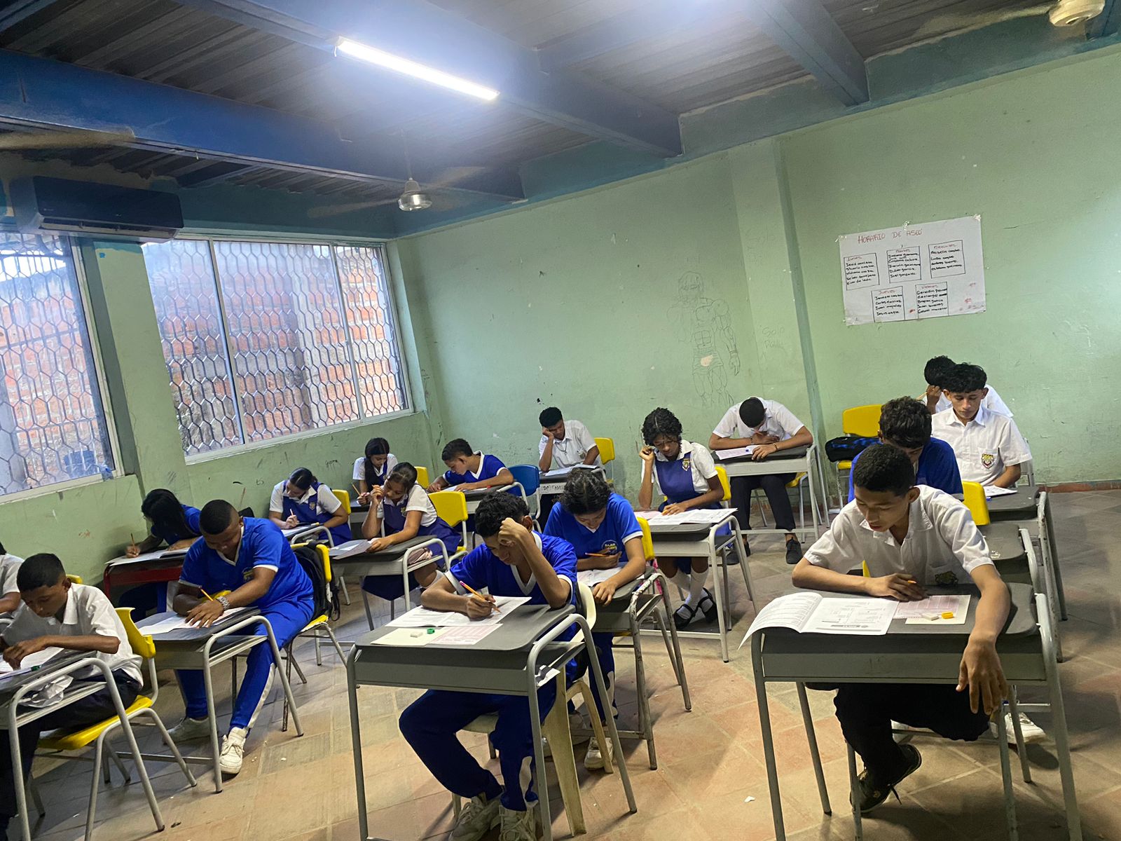 Estudiantes en Aula 1